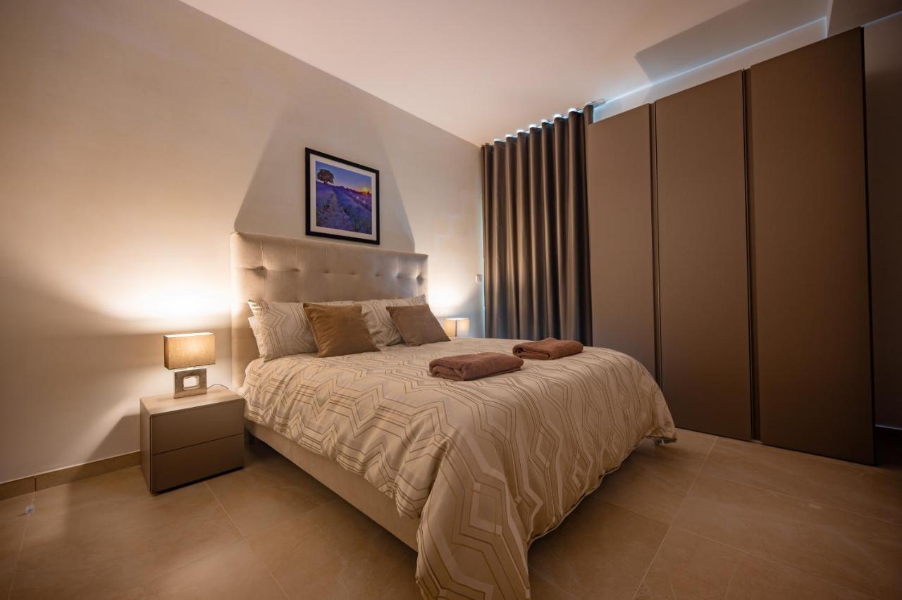 The Address Seafront Suites With Hot Tub Pietà Exteriér fotografie
