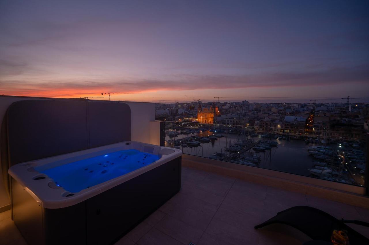 The Address Seafront Suites With Hot Tub Pietà Exteriér fotografie